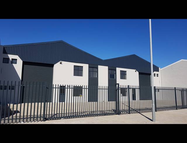 1,107M² FACTORY TO LET IN SAXENBURG PARK 2